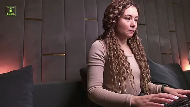 Ishtar Divine online show from 16, 12, 2025