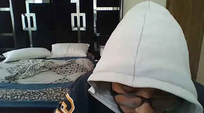 Snapshot of Nene1325 chatting on 7, 12, 2024 Nene1325 online show from 7, 12, 2024