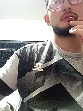 Snapshot of Nene1325 chatting on 17, 12, 2024 Nene1325 online show from 17, 12, 2024