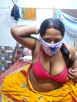 Snapshot of Real_Desi_Couple chatting on 11, 12, 2024 Real Desi Couple online show from 11, 12, 2024