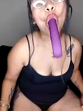 Snapshot of ineliveca chatting on 3, 1, 2025 ineliveca online show from 3, 1, 2025