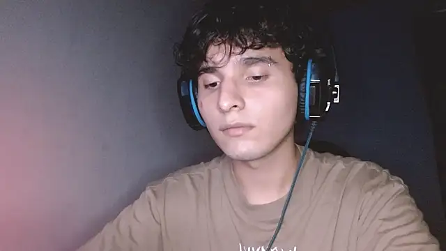 Snapshot of Charley_quin chatting on 24, 10, 2025 Charley quin online show from 24, 10, 2025