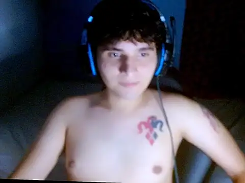 Snapshot of Charley_quin chatting on 6, 4, 2026 Charley quin online show from 6, 4, 2026