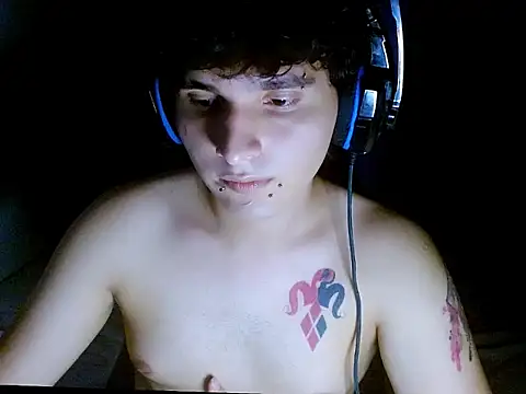 Snapshot of Charley_quin chatting on 10, 4, 2026 Charley quin online show from 10, 4, 2026