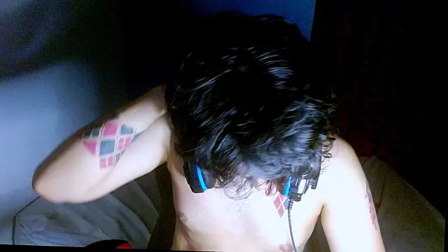 Snapshot of Charley_quin chatting on 11, 4, 2026 Charley quin online show from 11, 4, 2026