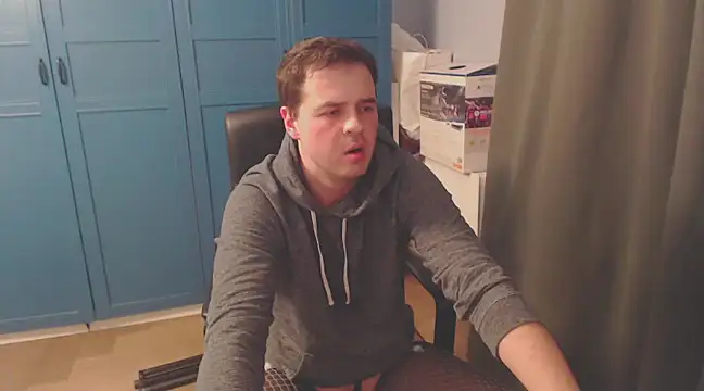 Snapshot of CuteMan33 chatting on 24, 12, 2024 CuteMan33 online show from 24, 12, 2024