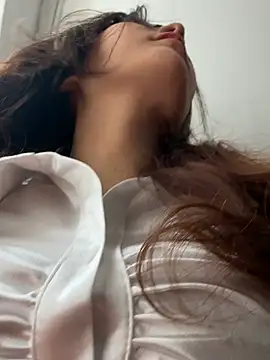 Snapshot of ChuChu1991 chatting on 5, 4, 2026 ChuChu1991 online show from 5, 4, 2026