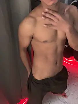 Snapshot of nick__yy chatting on 6, 10, 2025 nick yy online show from 6, 10, 2025