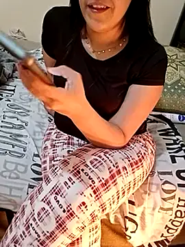 Snapshot of ShadiaStar chatting on 24, 2, 2025 ShadiaStar online show from 24, 2, 2025