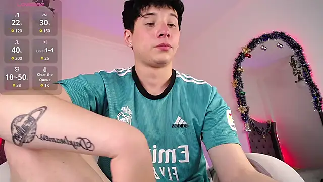 JustinMiller   online show from 17, 12, 2024