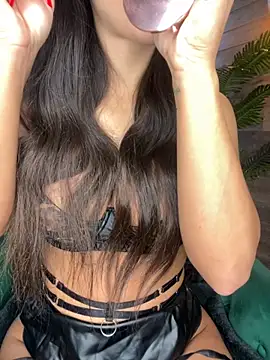 Nicole Diva online show from 17, 10, 2025