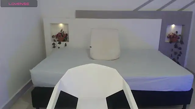 Snapshot of SelenaFox6 chatting on 3, 3, 2025 SelenaFox6 online show from 3, 3, 2025