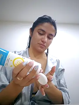 Snapshot of StefaBrown chatting on 28, 10, 2025 StefaBrown online show from 28, 10, 2025