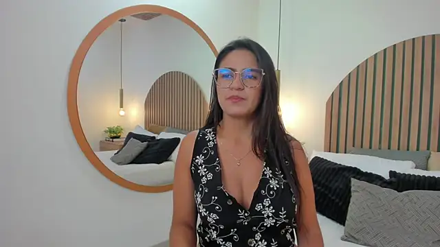 Snapshot of StefaBrown chatting on 15, 11, 2025 StefaBrown online show from 15, 11, 2025