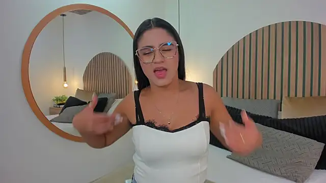 Snapshot of StefaBrown chatting on 16, 11, 2025 StefaBrown online show from 16, 11, 2025