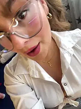 Gabriela-Parker  online show from 10, 1, 2025