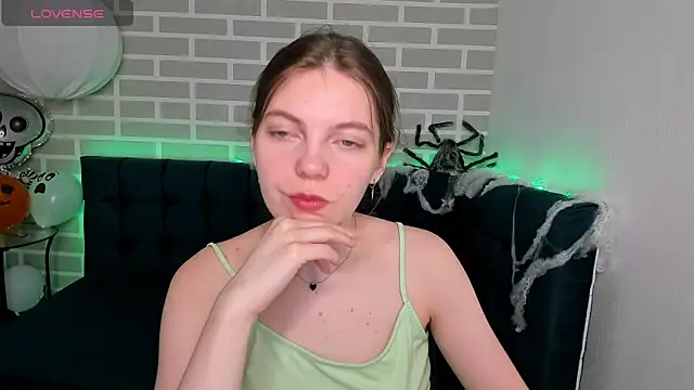 Snapshot of marie_reyes_ chatting on 2, 11, 2025 marie reyes online show from 2, 11, 2025