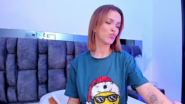 Snapshot of CarolHorny_1 chatting on 19, 12, 2024 CarolHorny 1 online show from 19, 12, 2024