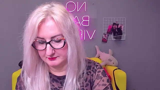 ChristyBrooks online show from 28, 12, 2024