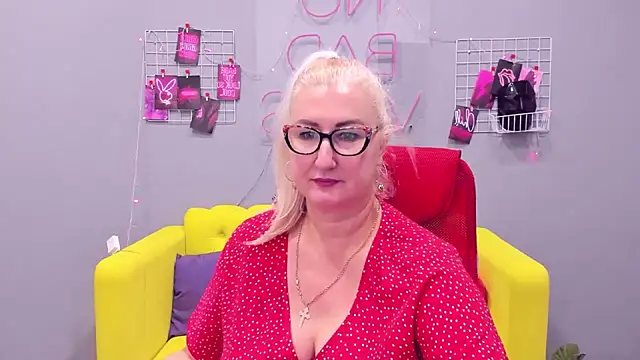 ChristyBrooks online show from 10, 1, 2025
