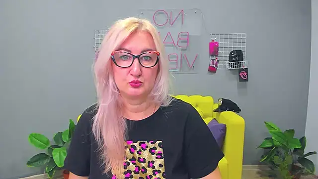 ChristyBrooks online show from 25, 1, 2025