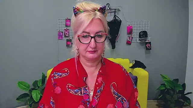 ChristyBrooks online show from 25, 1, 2025