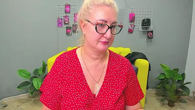 ChristyBrooks online show from 28, 1, 2025