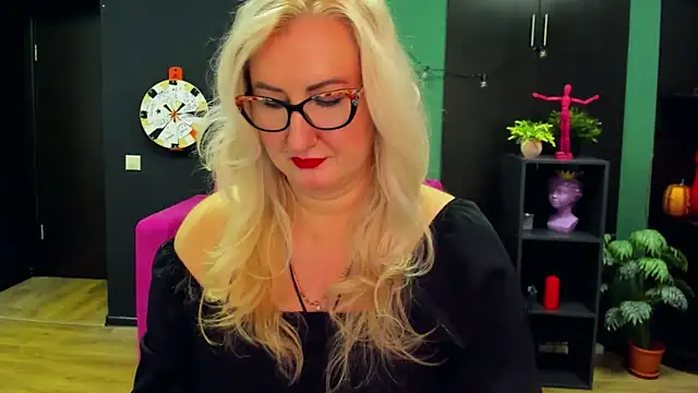 ChristyBrooks online show from 7, 3, 2025