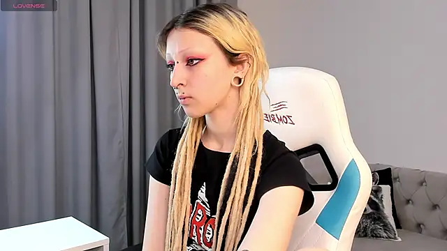 Snapshot of Lexy-Woorhez chatting on 17, 10, 2025 Lexy-Woorhez online show from 17, 10, 2025