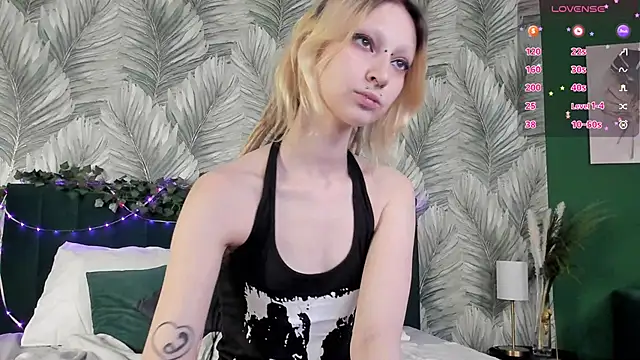 Snapshot of Lexy-Woorhez chatting on 6, 11, 2025 Lexy-Woorhez online show from 6, 11, 2025