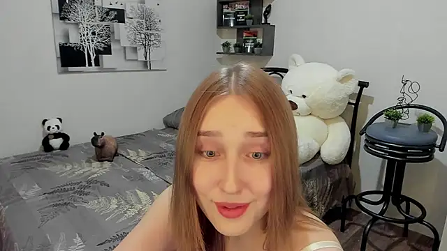 LinaTruly online show from 14, 3, 2025