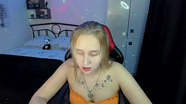 LinaTruly online show from 13, 10, 2025