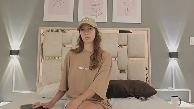 jolie lov online show from 8, 11, 2025