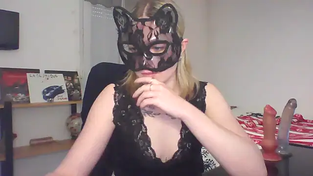 Snapshot of Cat_Valentina chatting on 20, 3, 2025 Cat Valentina online show from 20, 3, 2025