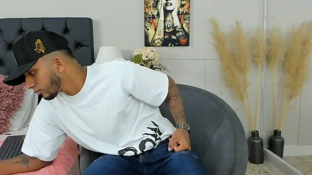 Robin Rief online show from 7, 3, 2025