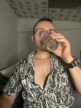 Snapshot of adam-rivera chatting on 4, 3, 2025 adam-rivera online show from 4, 3, 2025