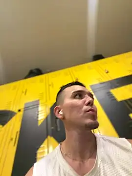 Snapshot of adam-rivera chatting on 28, 10, 2025 adam-rivera online show from 28, 10, 2025