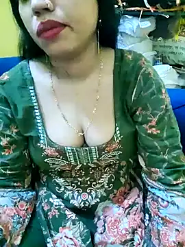 Snapshot of Haniya-143 chatting on 25, 10, 2025 Haniya-143 online show from 25, 10, 2025