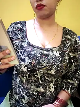 Snapshot of Haniya-143 chatting on 28, 10, 2025 Haniya-143 online show from 28, 10, 2025