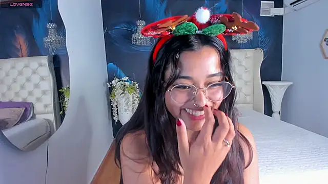 Ariana Pierce online show from 18, 12, 2024