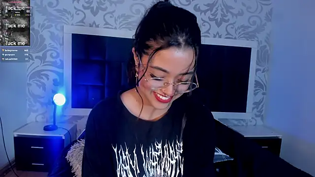 Ariana Pierce online show from 30, 12, 2024