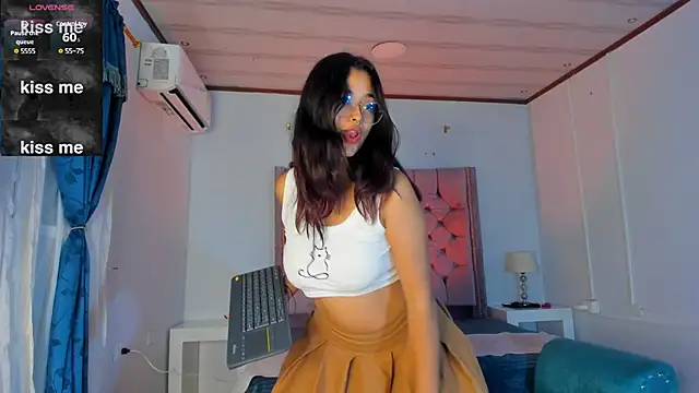 Ariana Pierce online show from 6, 1, 2025