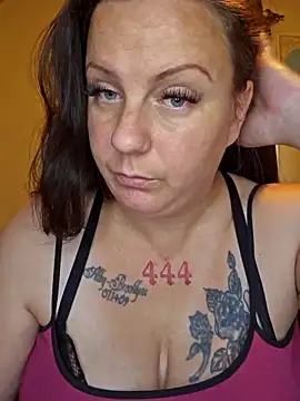 Snapshot of PeakabumPromo chatting on 15, 10, 2025 PeakabumPromo online show from 15, 10, 2025