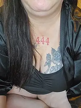 Snapshot of PeakabumPromo chatting on 9, 11, 2025 PeakabumPromo online show from 9, 11, 2025