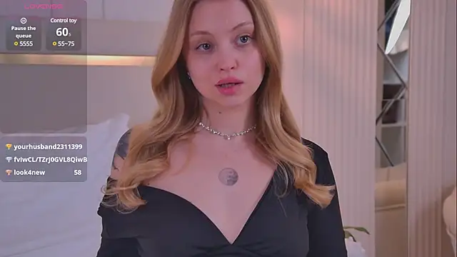 Snapshot of DorisHell chatting on 23, 3, 2025 DorisHell online show from 23, 3, 2025