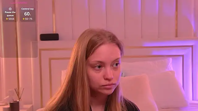 Snapshot of DorisHell chatting on 9, 9, 2025 DorisHell online show from 9, 9, 2025