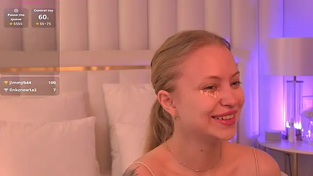 Snapshot of DorisHell chatting on 26, 9, 2025 DorisHell online show from 26, 9, 2025