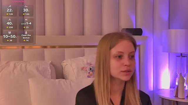 Snapshot of DorisHell chatting on 5, 10, 2025 DorisHell online show from 5, 10, 2025