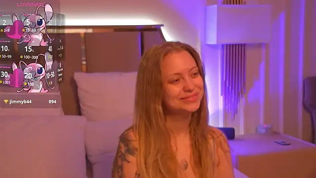 Snapshot of DorisHell chatting on 31, 10, 2025 DorisHell online show from 31, 10, 2025