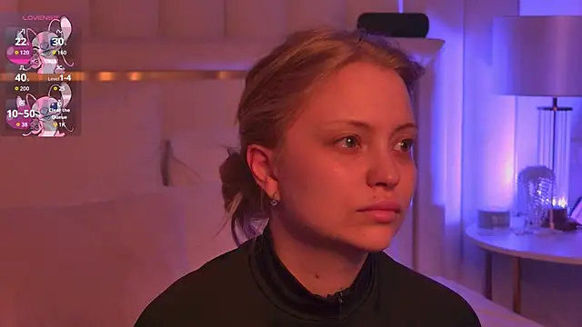 Snapshot of DorisHell chatting on 2, 11, 2025 DorisHell online show from 2, 11, 2025